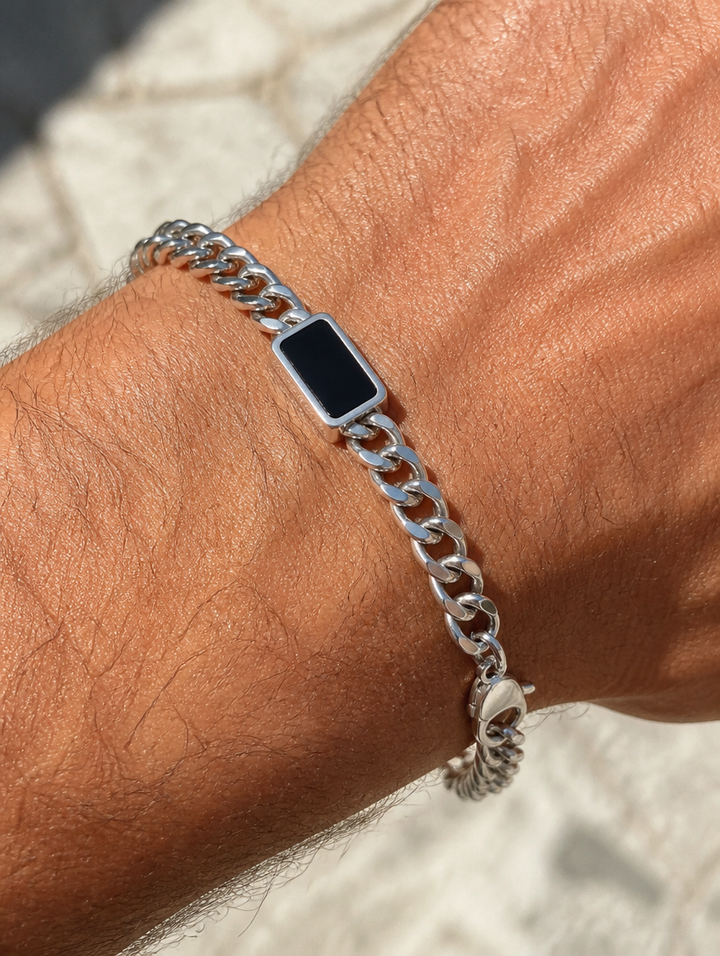 BRACELET CUBAIN — macro — BRISANT